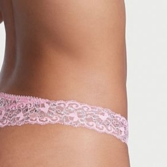 Victoria secret Thong Panty - Picture 2 of 3